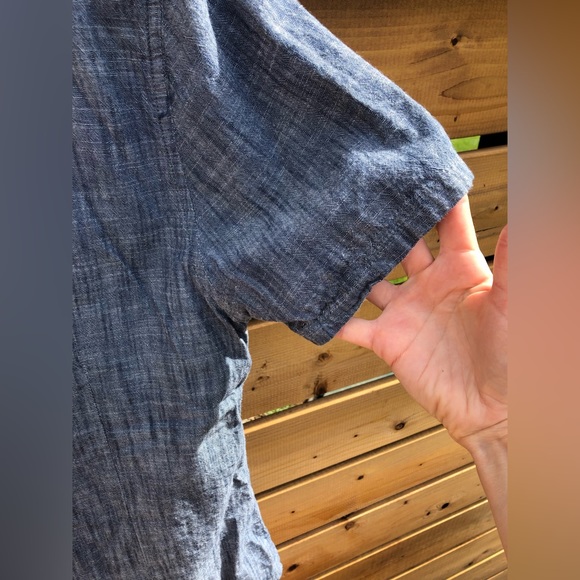 INDUSTRY-Slim fit linen-denim look short sleeve button down shirt. Size L. - Picture 4 of 11